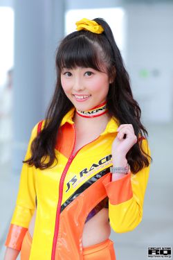 一面亲一面膜下奶